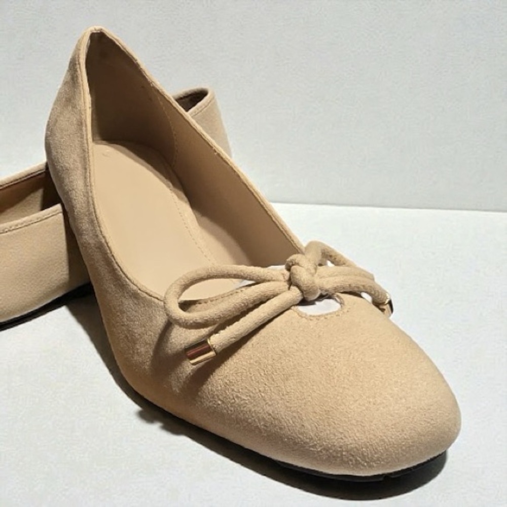 NWT Elegant Cream Women's heels